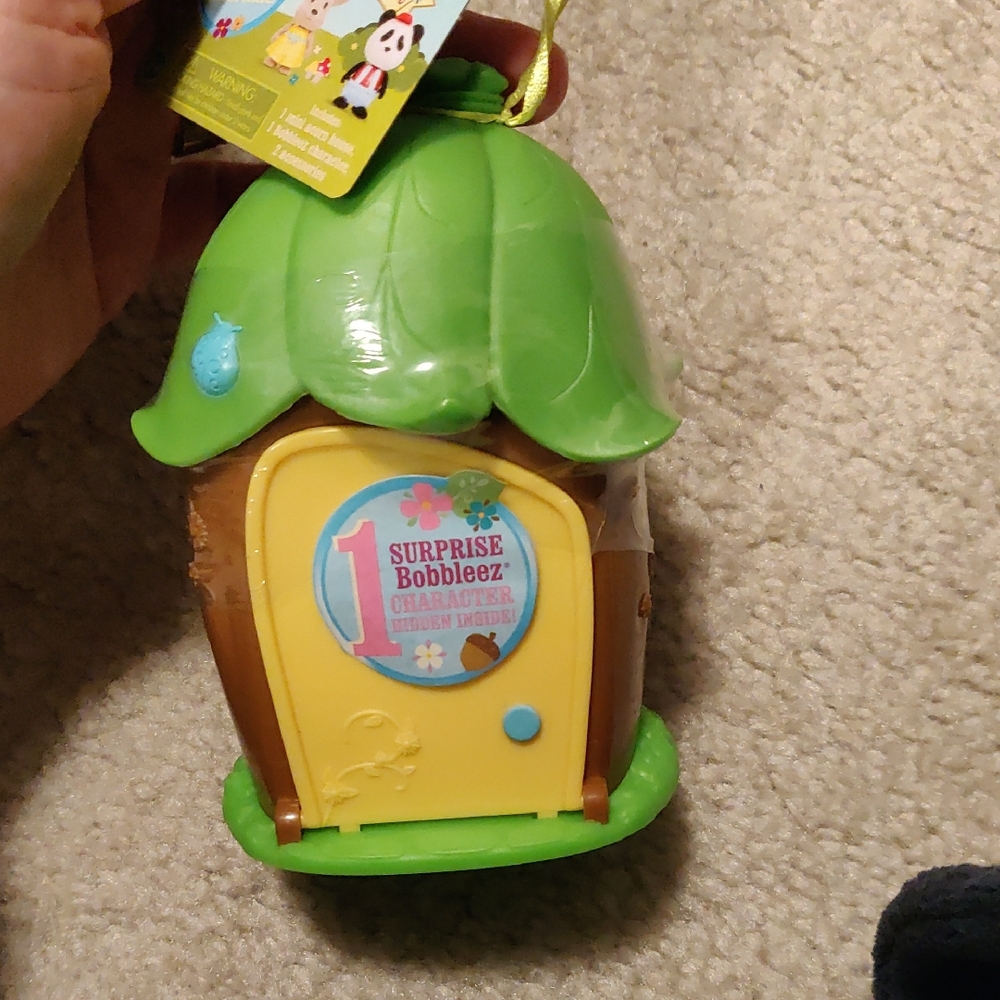 New!Lil Woodzeez Mini Acorn House Surprise Bobbleez Green and Yellow Toy House